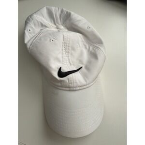White Nike Cap‎ Preowned